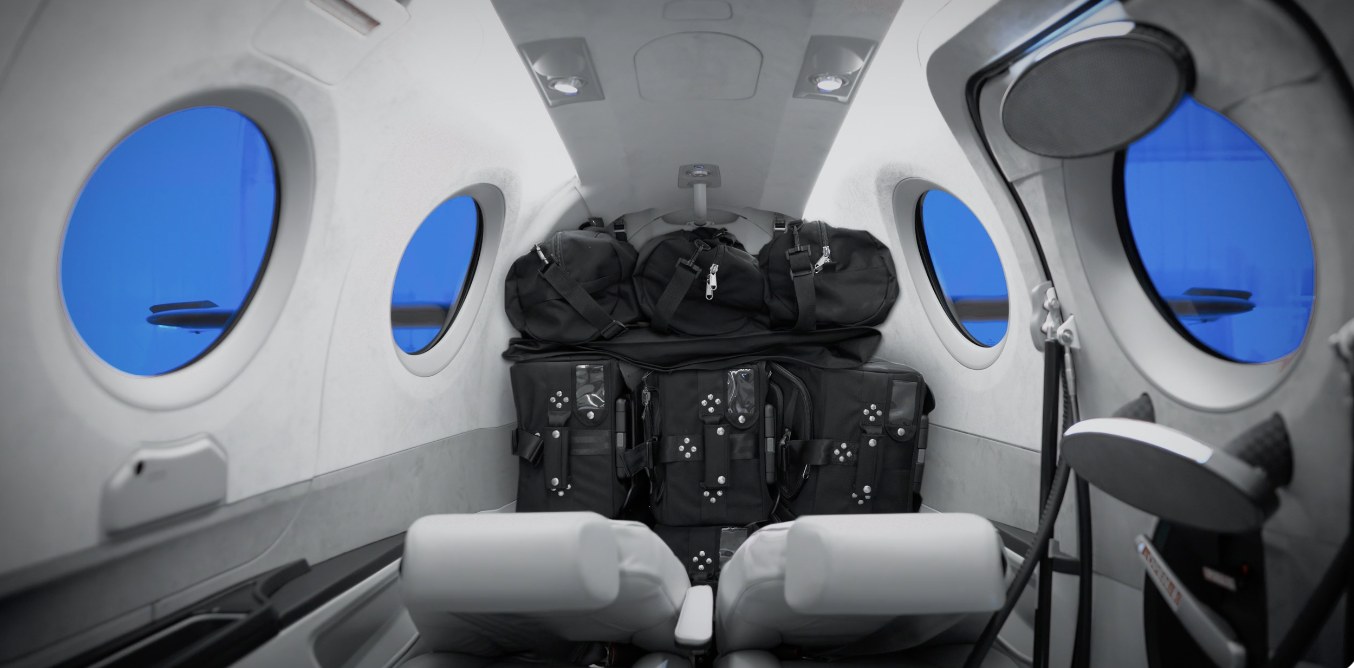 Aft cabin and baggage area